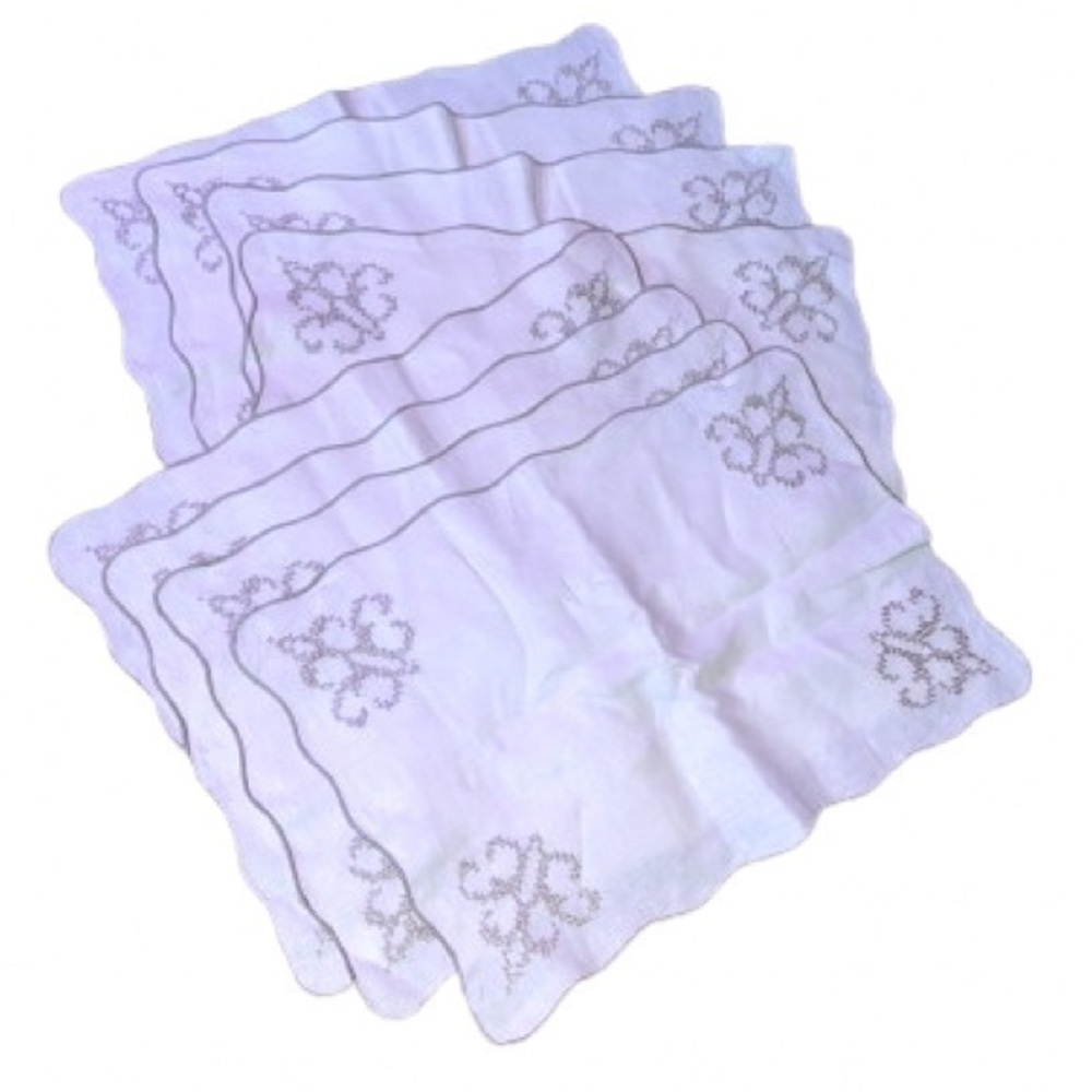 Scalloped edge embroidered cross-stitched linen placemats set of 8